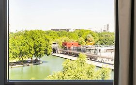 Ibis Paris La Villette Cite Des Sciences 19Eme